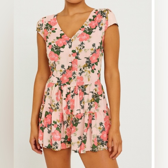 Juniors' Lily Rose Button Front Tiered Romper MEDIUM, Melon Floral NEW with tag - Picture 1 of 12